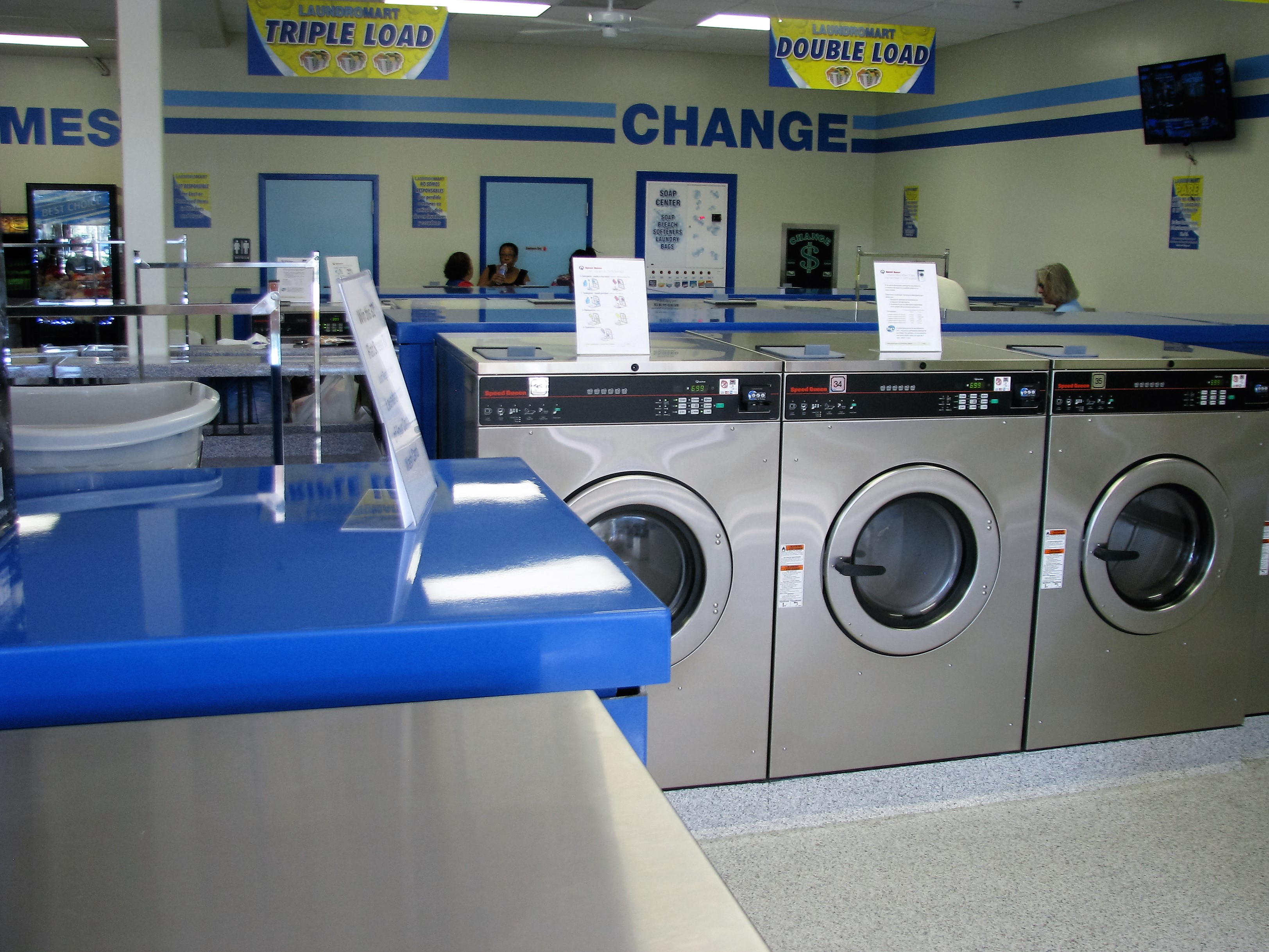 Laundromat & Laundry Facility Laundromart of Four Corners