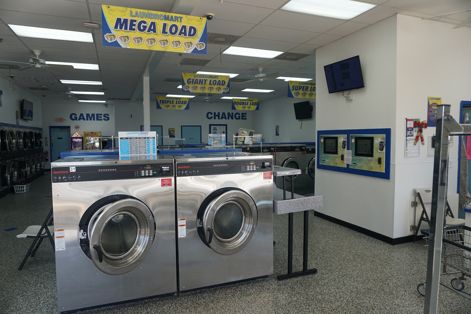 Laundromat & Facility | Laundromart Four Corners